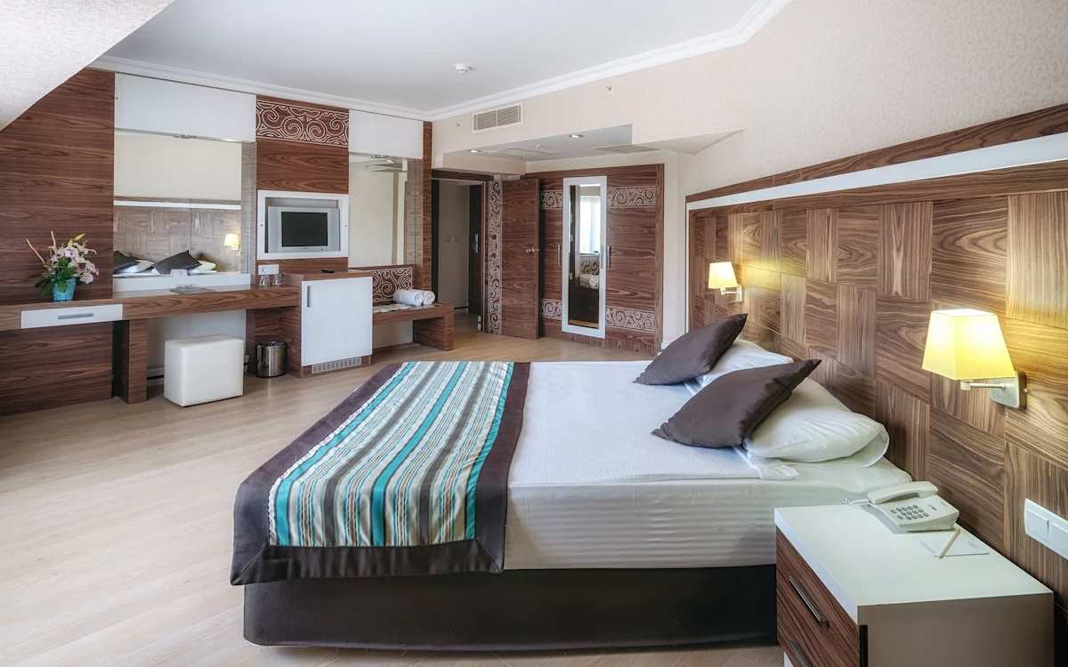 هتل پالمت ریزورت کریش Palmet Resort Kiris آنتالیا